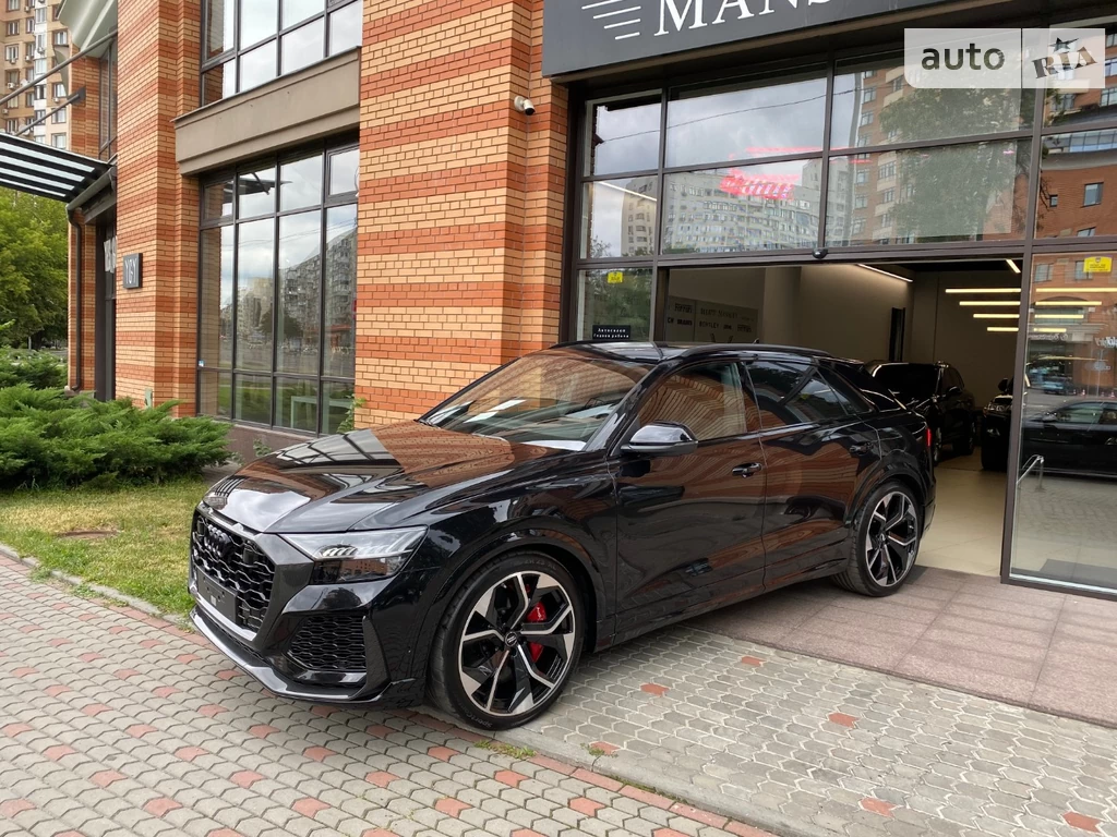 Audi RS Q8 Base