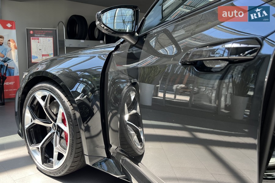 Audi RS6 - фото 9