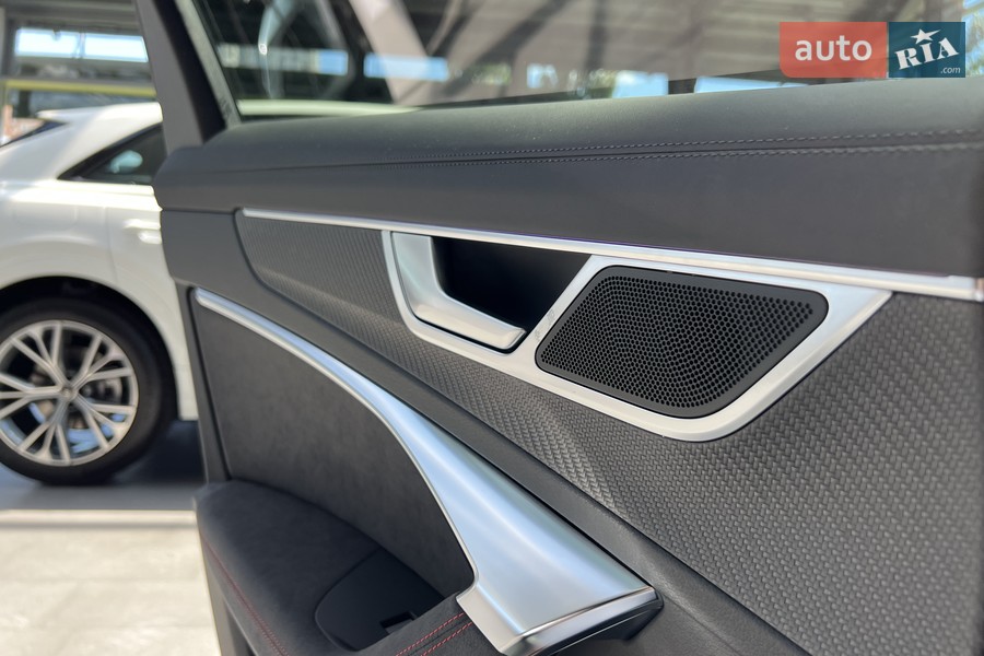 Audi RS6 - фото 22