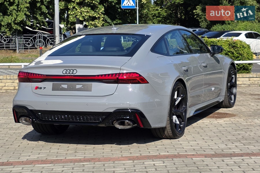 Audi RS7 Sportback - фото 4