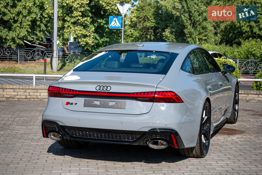 Audi RS7 Sportback - фото 6