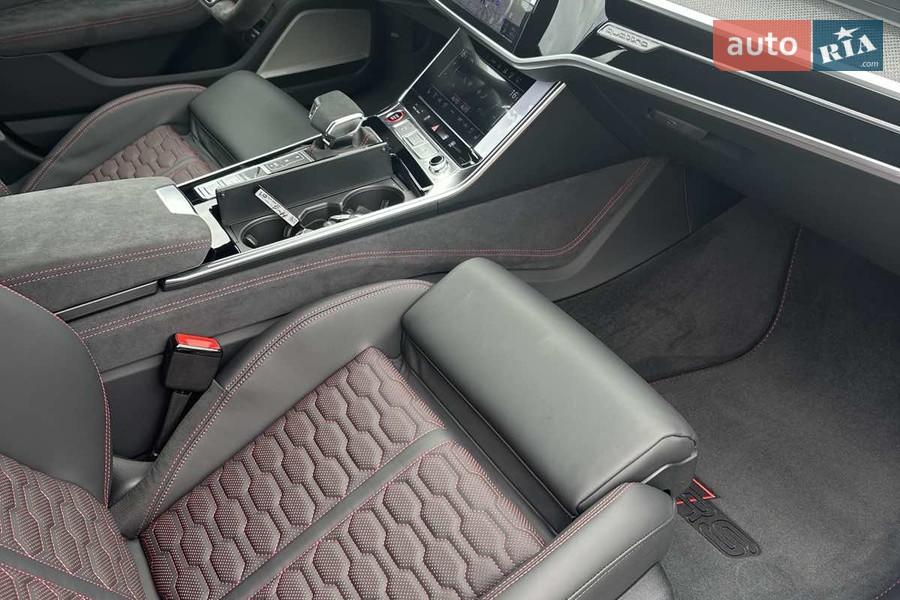 Audi RS7 Sportback - фото 16