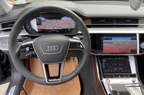 Audi S8 Base