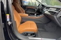 Audi S8 Base