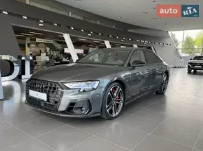 Audi S8