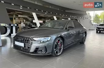 Audi S8