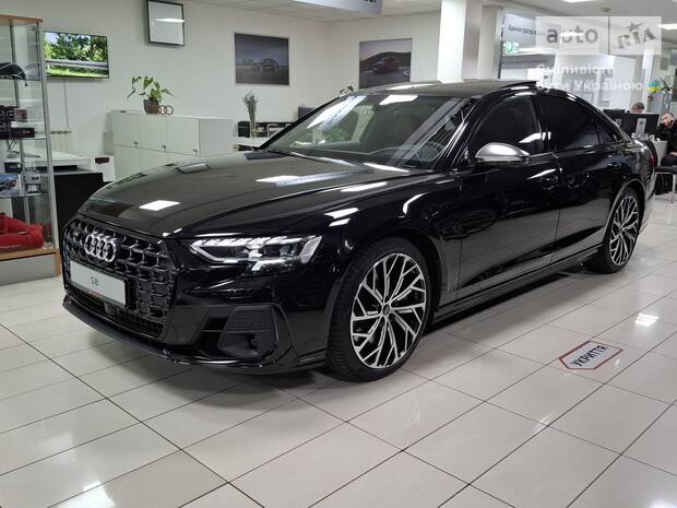 Седан Audi S8 2025 в Киев
