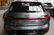 Audi SQ8 e-tron S-Line