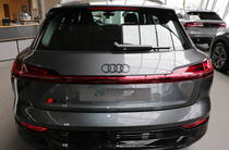 Audi SQ8 e-tron S-Line