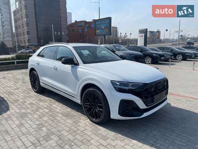 Audi SQ8 2025 S-Line