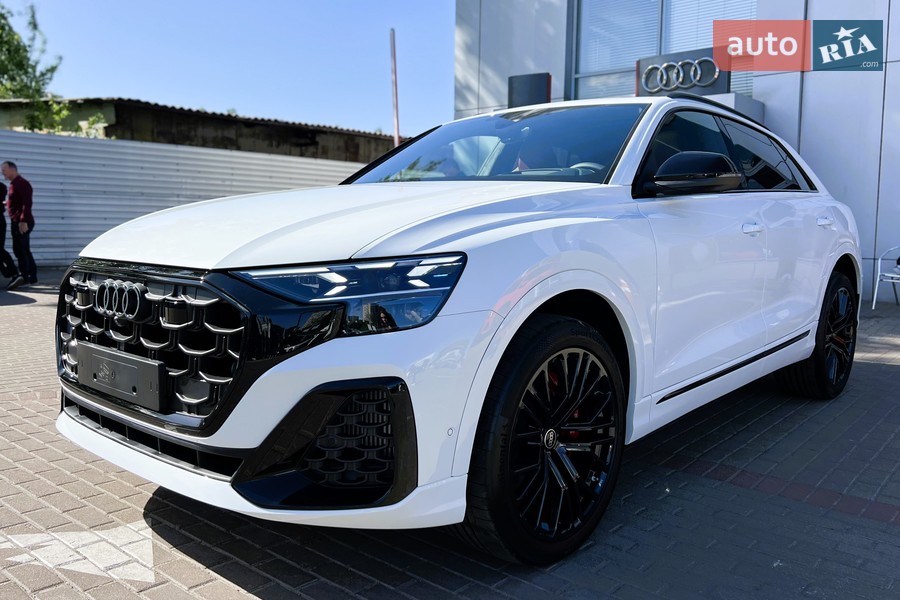 Audi SQ8 - фото 1