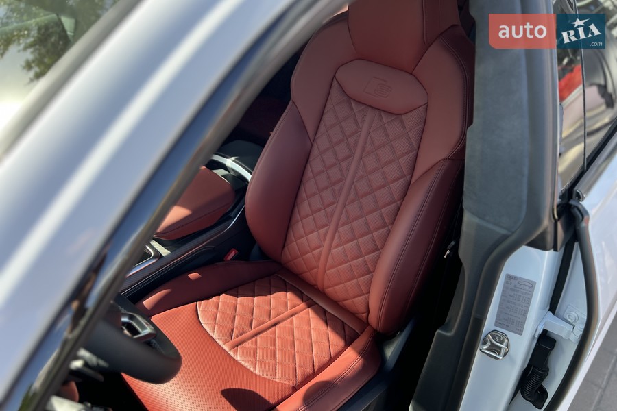 Audi SQ8 - фото 15