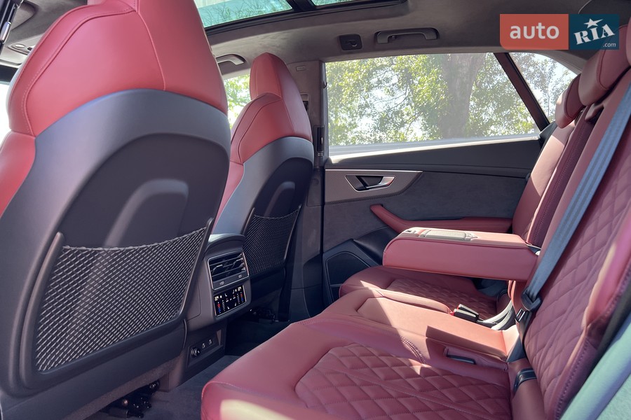 Audi SQ8 - фото 22