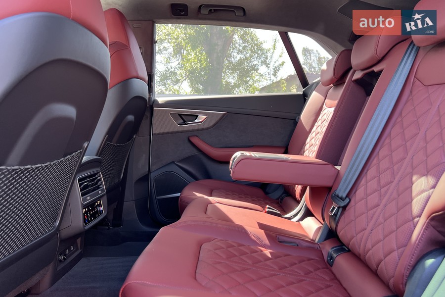 Audi SQ8 - фото 23