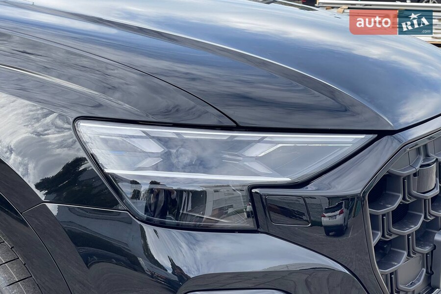Audi SQ8 - фото 9