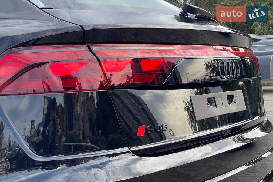 Audi SQ8 - фото 12