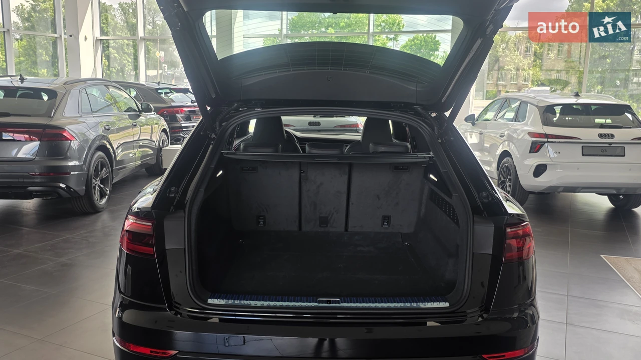 Audi-0