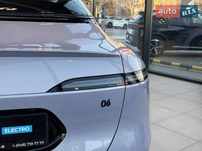 Новый Avatr 06 2025 - фото 4