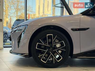 Новый Avatr 06 2025 - фото 2