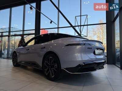 Новый Avatr 06 2025 - фото 3