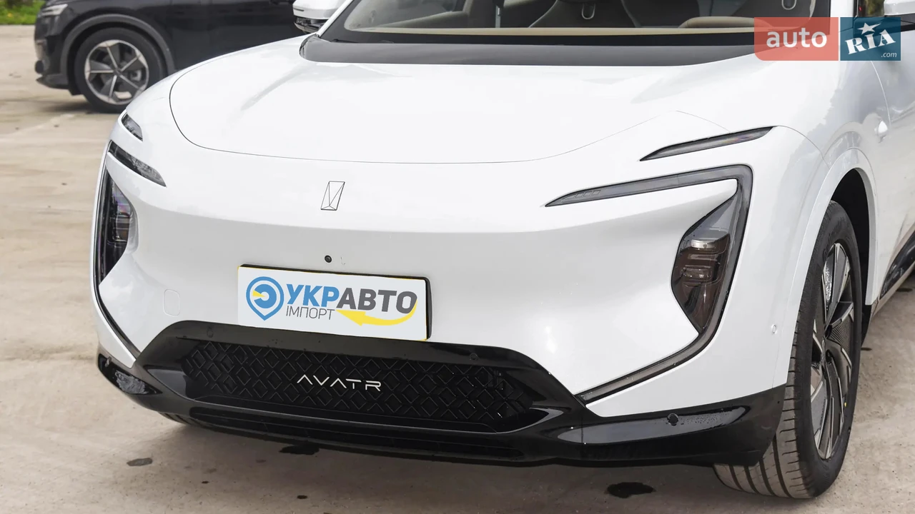 Avatr-5