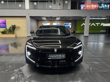 Avatr 12 2025
