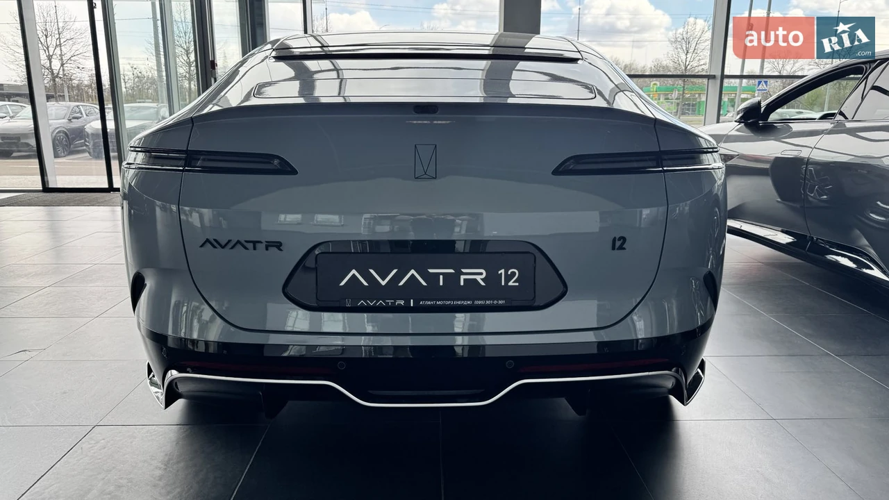 Avatr-4