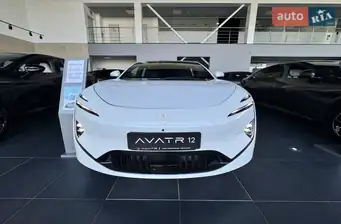 Avatr 12