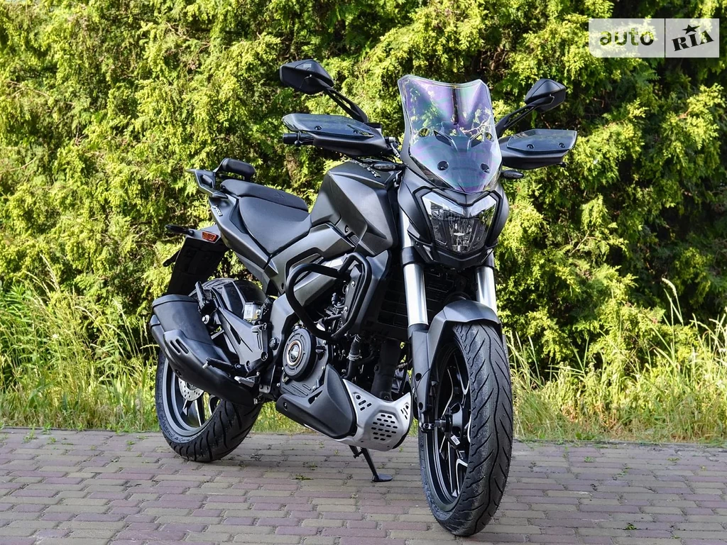 Bajaj Dominar Base