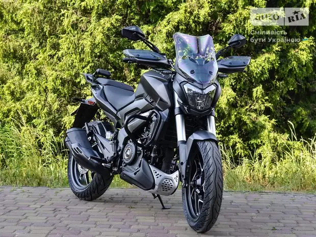 Bajaj Dominar Base