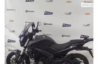 Bajaj Dominar