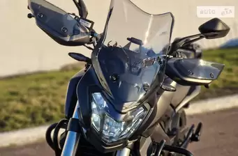 Bajaj Dominar