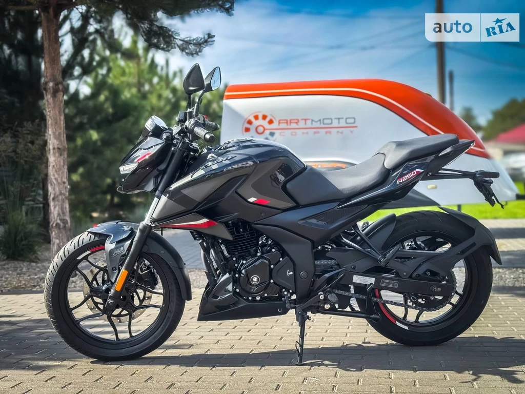 Bajaj Pulsar N250 Base