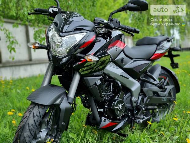 Bajaj Pulsar 2024