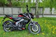 Новый Bajaj Pulsar 200 NS Base 2024 автосалона Мото KTM BAJAJ SYM - фото 1