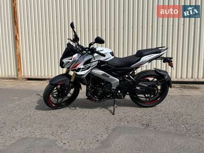 Bajaj Pulsar Base 400 CS 2025