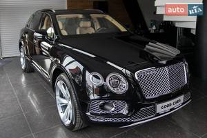Bentley Bentayga 2018 року