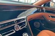 Bentley Flying Spur V8 Base