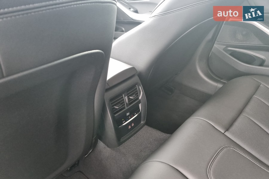 BMW 3 Series - фото 14