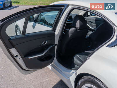 Новий BMW 3 Series 2024 - фото 3