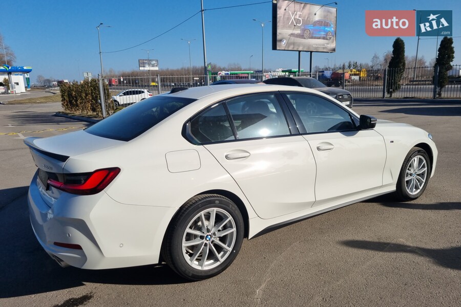 BMW 3 Series - фото 5