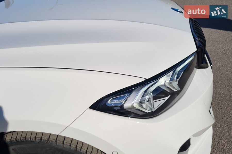 BMW 3 Series - фото 12