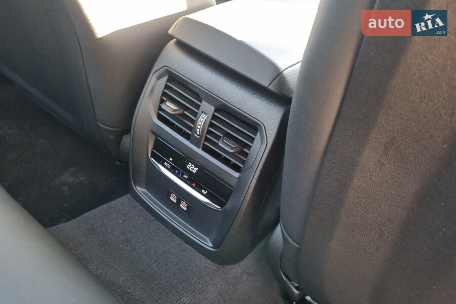 BMW 3 Series - фото 20