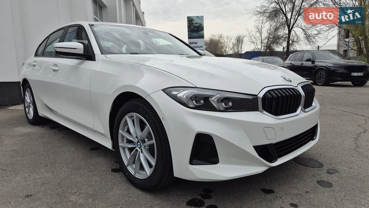 BMW 3 Series Base
