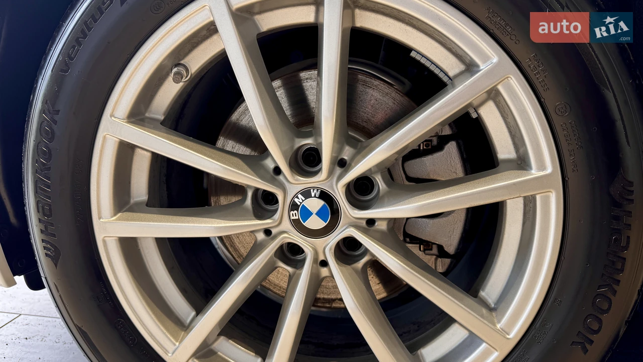 BMW-8