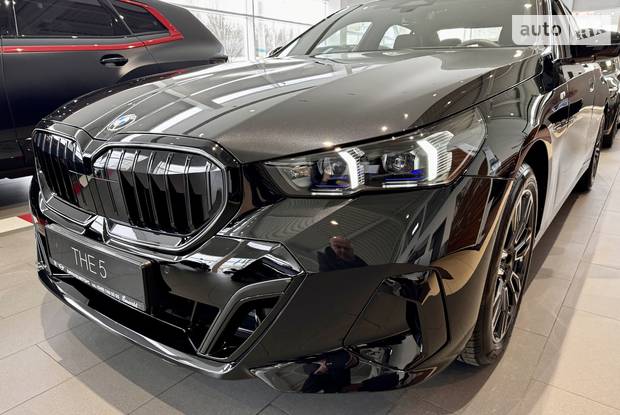 BMW 5 Series M Sport Package Pro