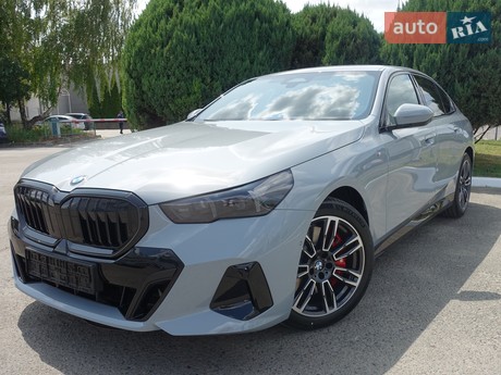 BMW 5 Series 2025
