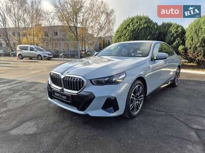 Новий BMW 5 Series 2025 - фото 3