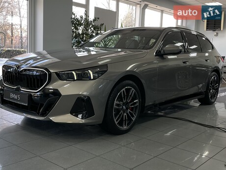 BMW 5 Series 2025
