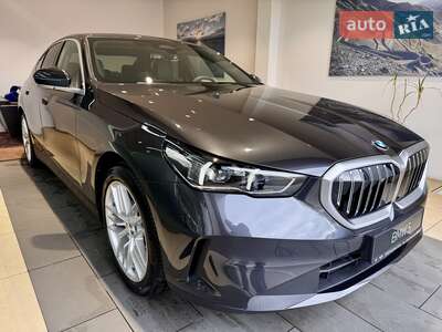 Новий BMW 5 Series 2025 - фото 3